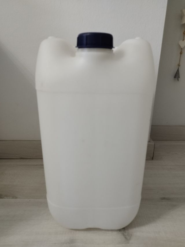 Bidon agua, camper,jardi