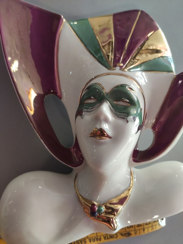 Figura de GALOS de sobremesa