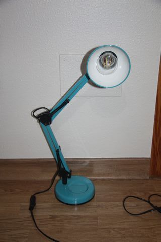 LAMPARA DE MESA (FLEXO ARTICULABLE)