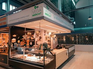INTERESANTE PARADA   MERCADO REUS