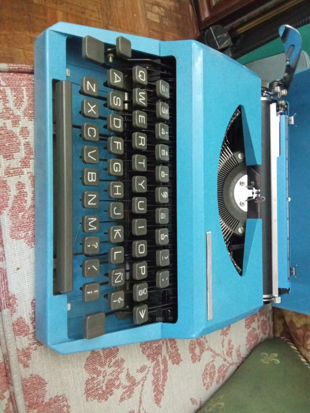 Maquina de escribir ideal para trabajo escolar