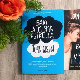 LIBRO Bajo La Misma Estrella ~ John Green