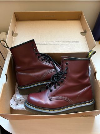 Botas Dr Martens burdeos 38