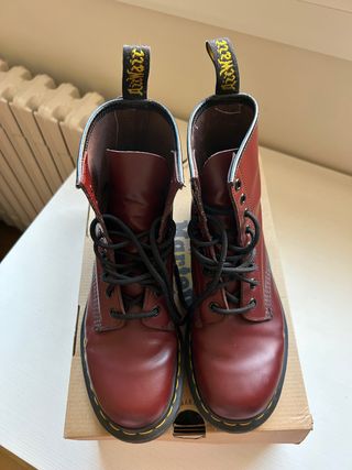 Botas Dr Martens burdeos 38
