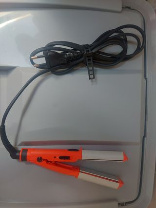 Se vende plancha de pelo mini