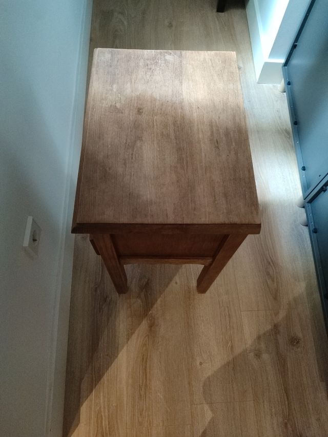 Comodino in legno/cassettiera in legno