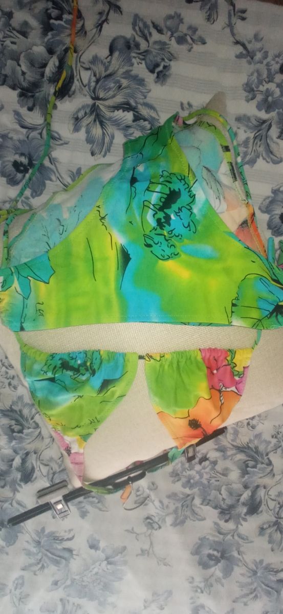 bikini estampado tropical