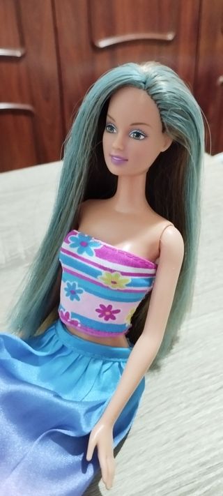 Barbie Teresa peinados sorpresa