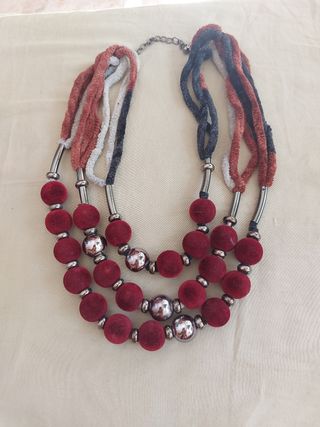 COLLAR TERCIOPELO GRANATE