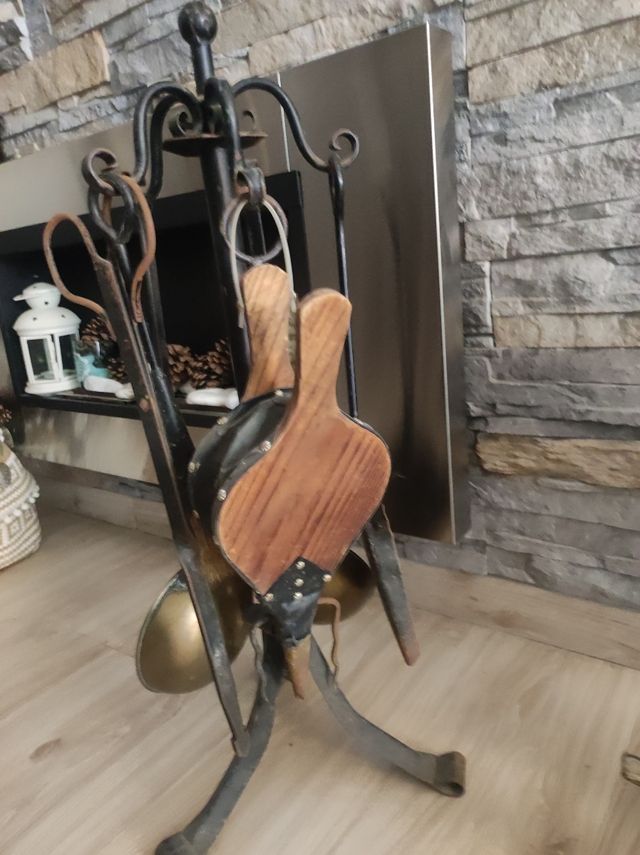 Utensilios antiguos de chimenea