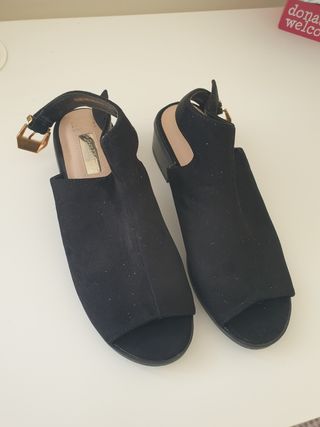 Sandalias Primark, talla 36, color negro