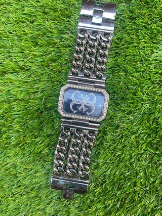 Reloj Guess con brillantes
