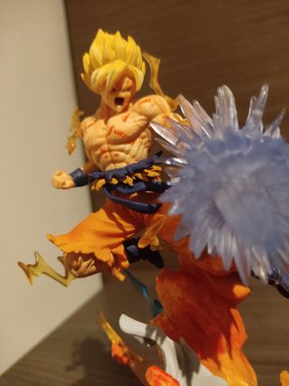 Figura Goku VS freezer 