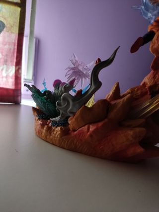 Figura Goku VS freezer 