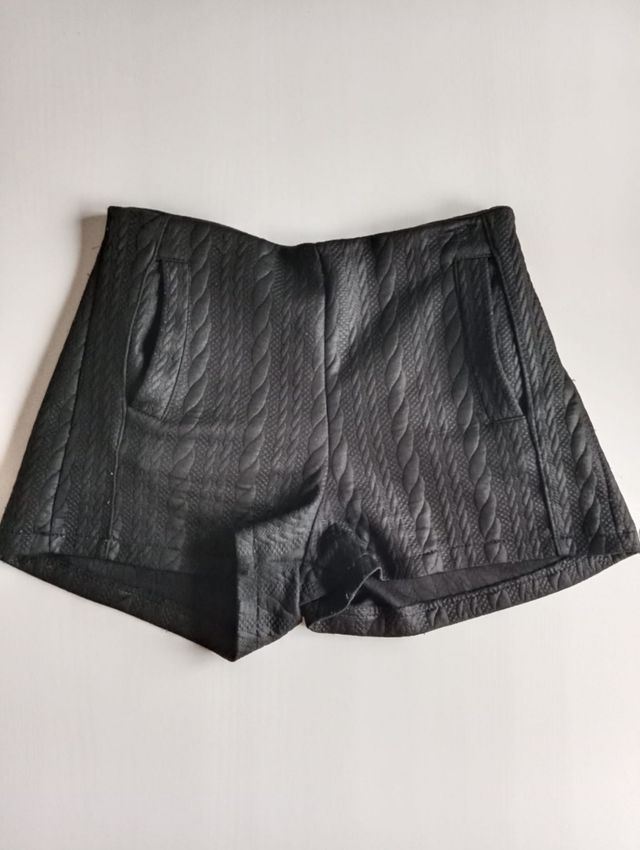 Pantalón corto negro