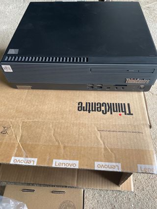 Lenovo ThinkCentre M80s sin estrenar
