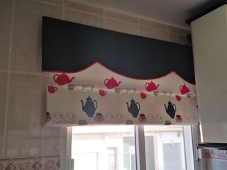 Estor de cocína con bandon