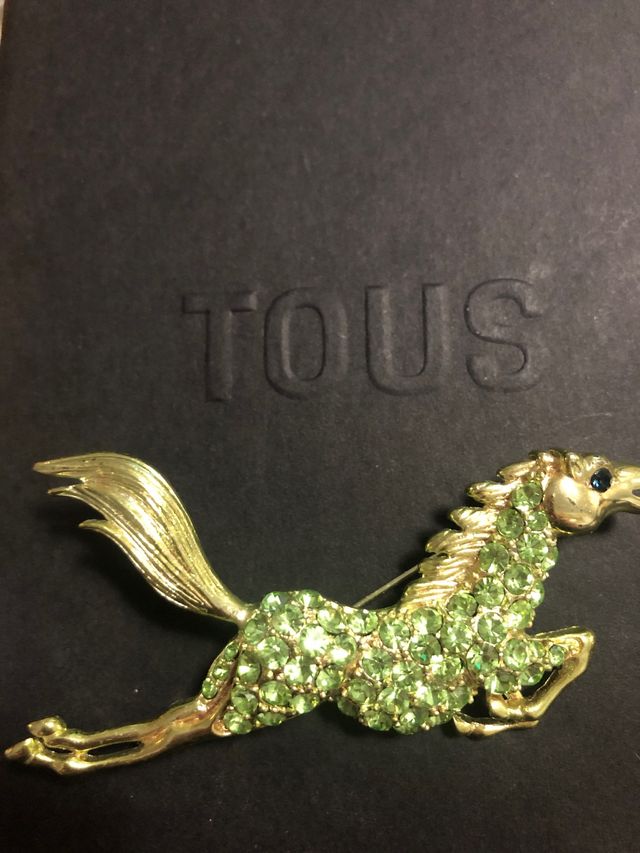 Broche grande caballo verde