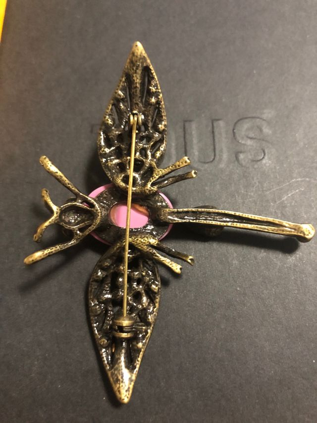 Broche libélula rosa grande