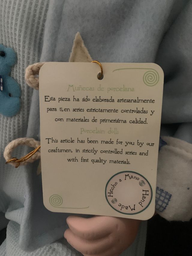 Muñeco de porcelana.