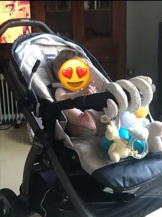 Trío carrito bebé con capazo, maxicosi y silleta  
