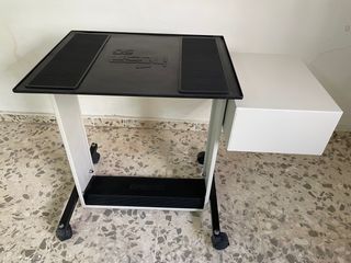 Mesa ordenador vintage metálica