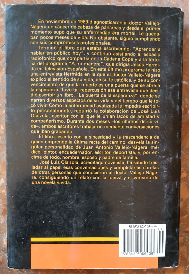 La puerta de la esperanza de Juan Antonio Vallejo