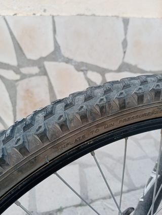 BICICLETA BTWIN ROCKRIDER 300