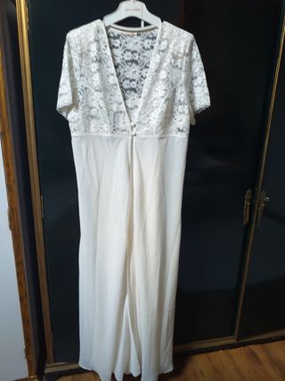 CONJUNTO ,CAMISON Y BATA