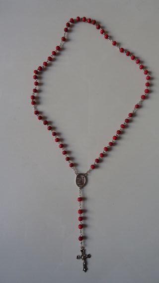 Colgante de rosario perfumado