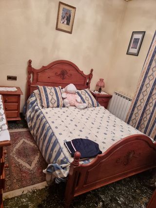 300€ cama 135, colchón y somier NO SE ENVÍA