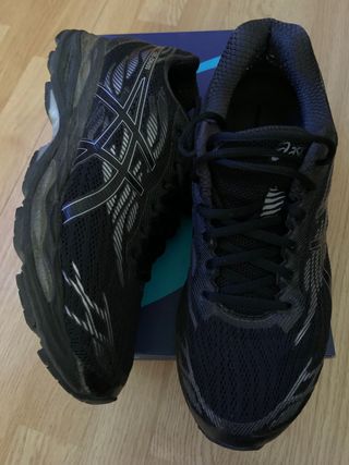 Deportivas asics