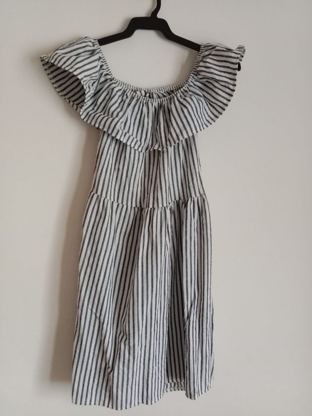 vestido de rayas negras