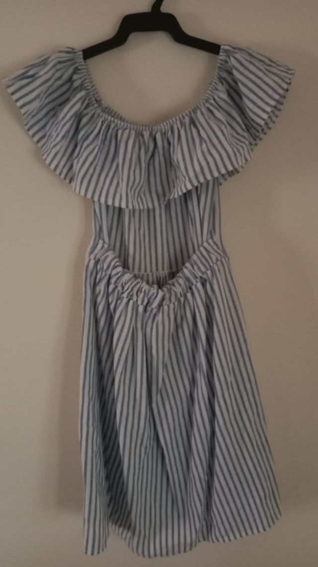 Vestido de rayas azules