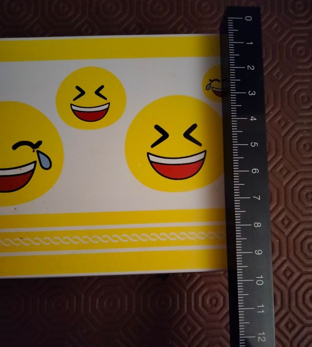 Scatola metallo "emoticons"