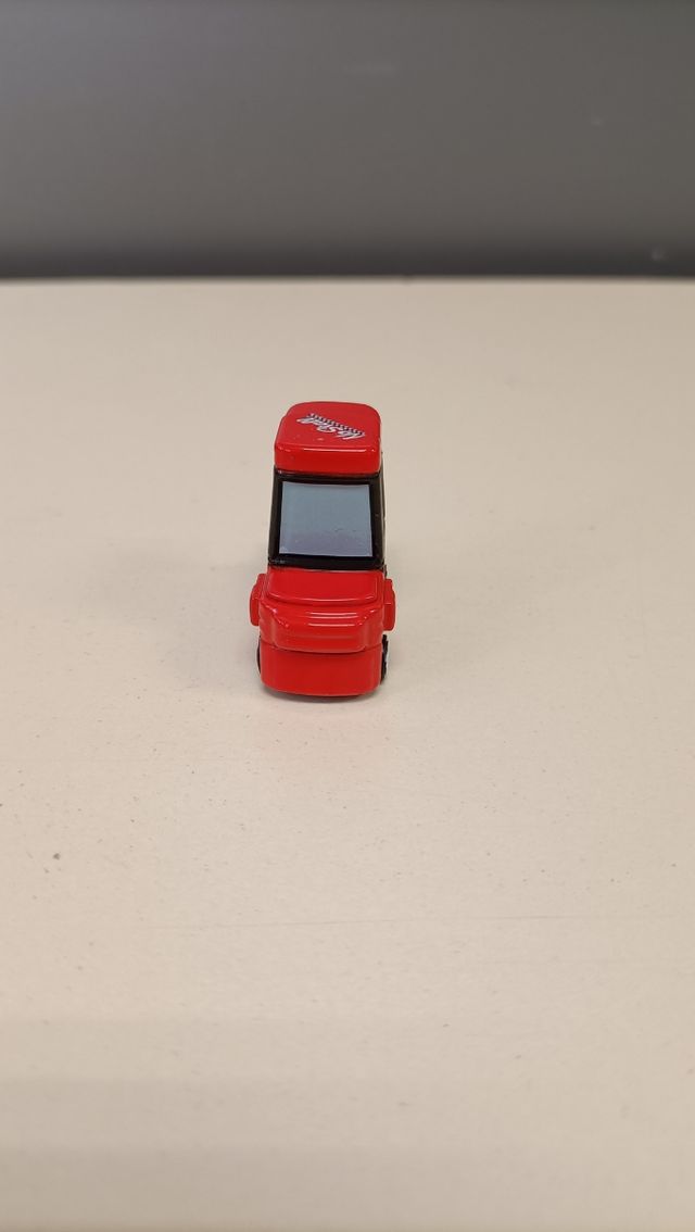 DISNEY PIXAR CARS SHIRLEY SPINOUT de segunda mano por 5 EUR en Sabadell