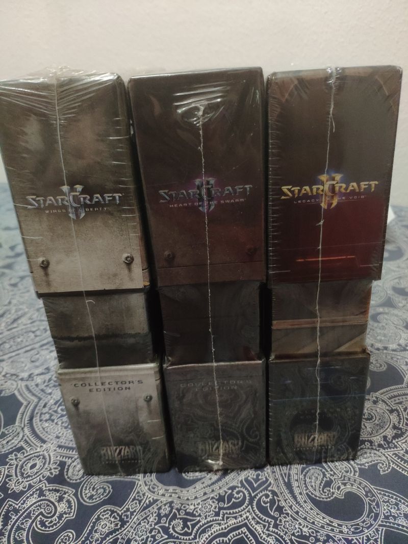Imagen de Starcraft 2 coleccionista completa precintada