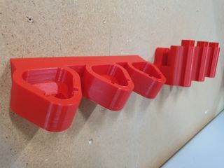 MILWAUKEE  Soporte de 3 baterías y 3 herramientas