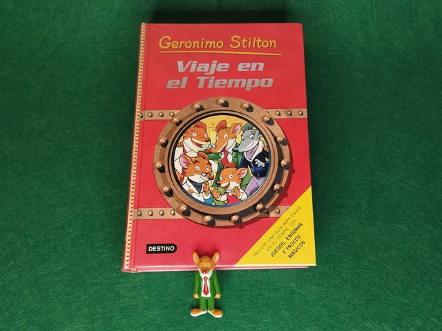 Geronimo Stilton "Viaje en el Tiempo" + figura.