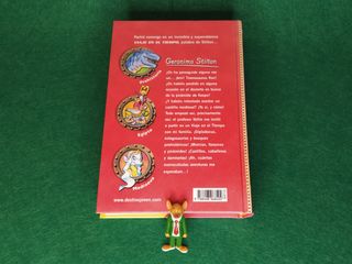Geronimo Stilton "Viaje en el Tiempo" + figura.