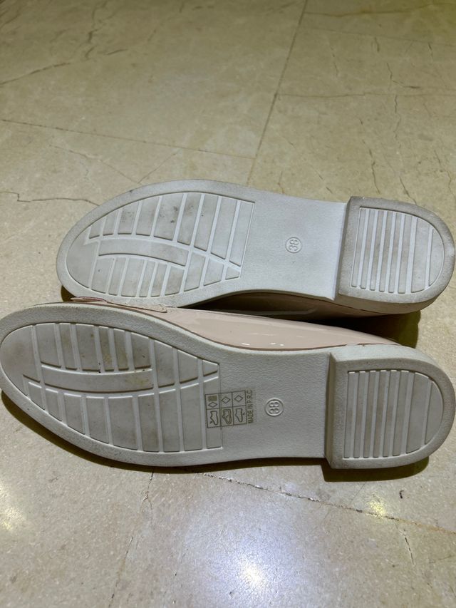Mocasines charol rosa pastel T.38 COMO NUEVOS