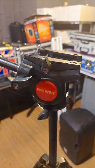 Trípode de foto Weifeng con cabeza de vídeo Neewer