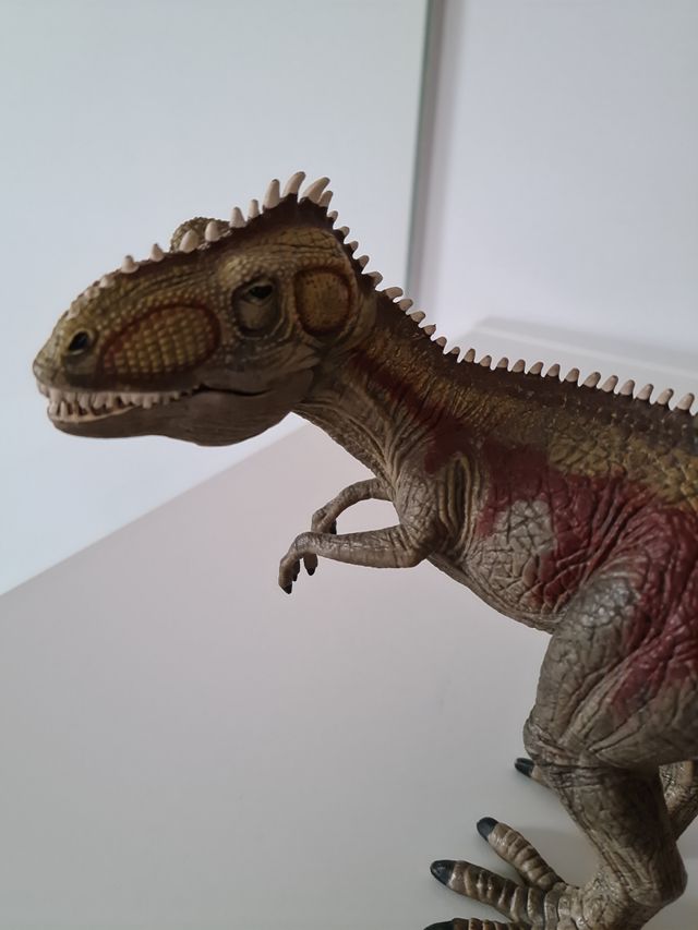 Figura dinosaurio T-Rex