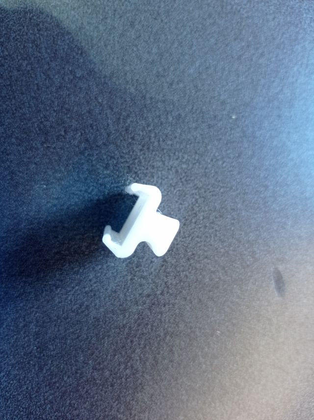 Grapa oscurecedor mosquitera autocaravana