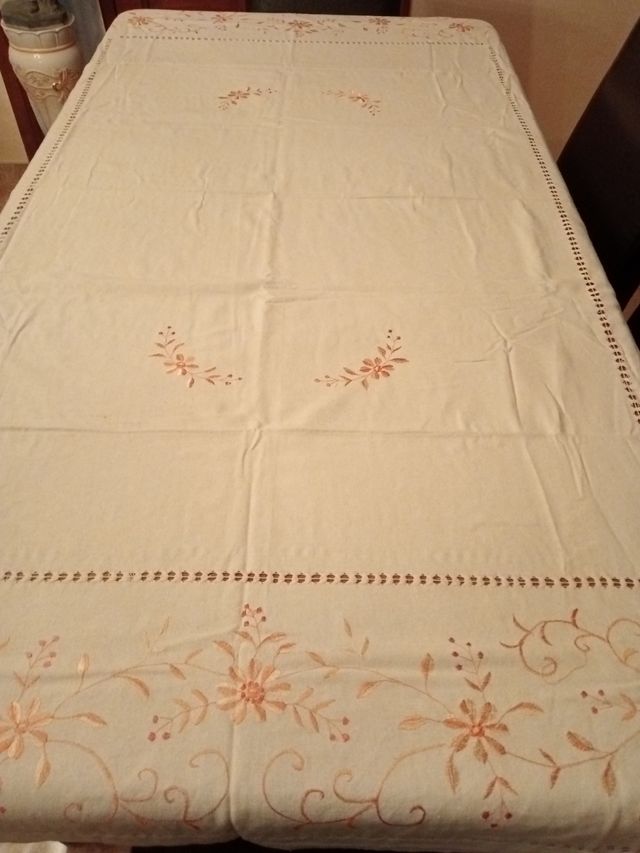2 manteles de lino bordados vintage color crudo