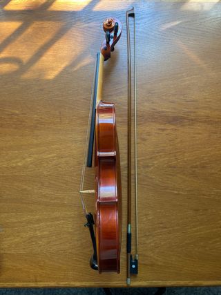 Violín de 1998 con arco, funda, respaldo de cuello