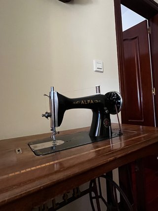 Máquina de Coser ALFA