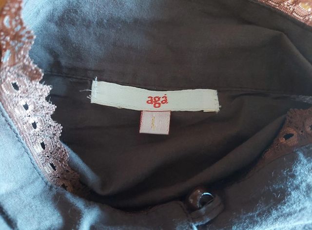 Blusa manga curta, castanho, bordados, tamanho L