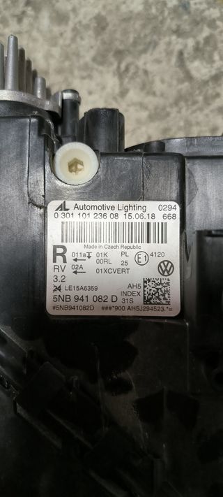 Faro derecho Volkswagen Tiguan MK2 sport