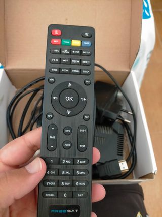 Receptor satélite + parabólica